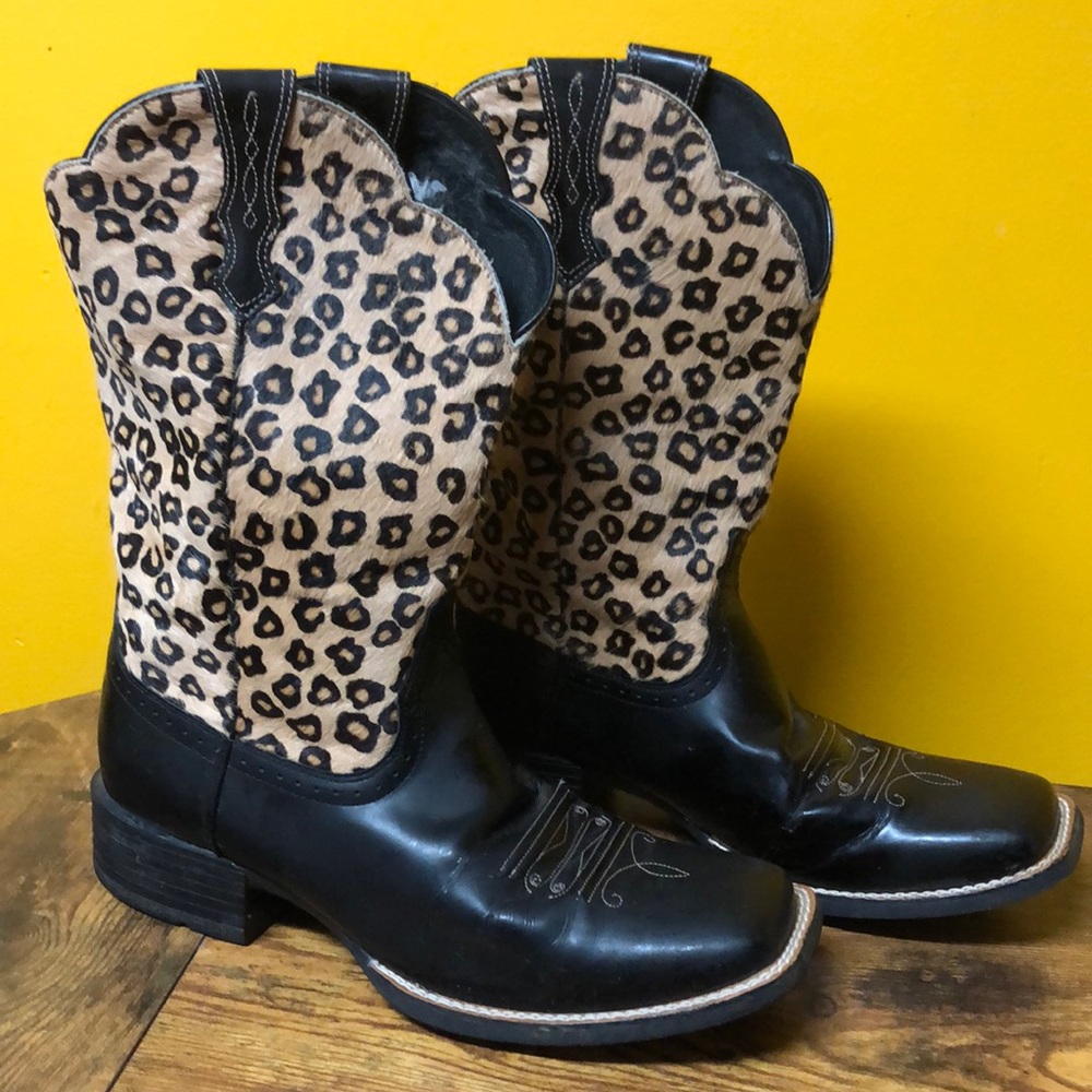 Black Leather Ariat Boots with Leapord Cowhide size 11B